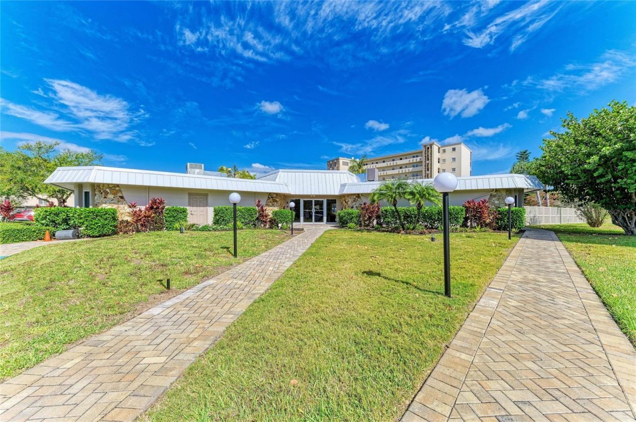 3680 Ironwood Cir, Unit 601L, Bradenton, FL 34209 Photo