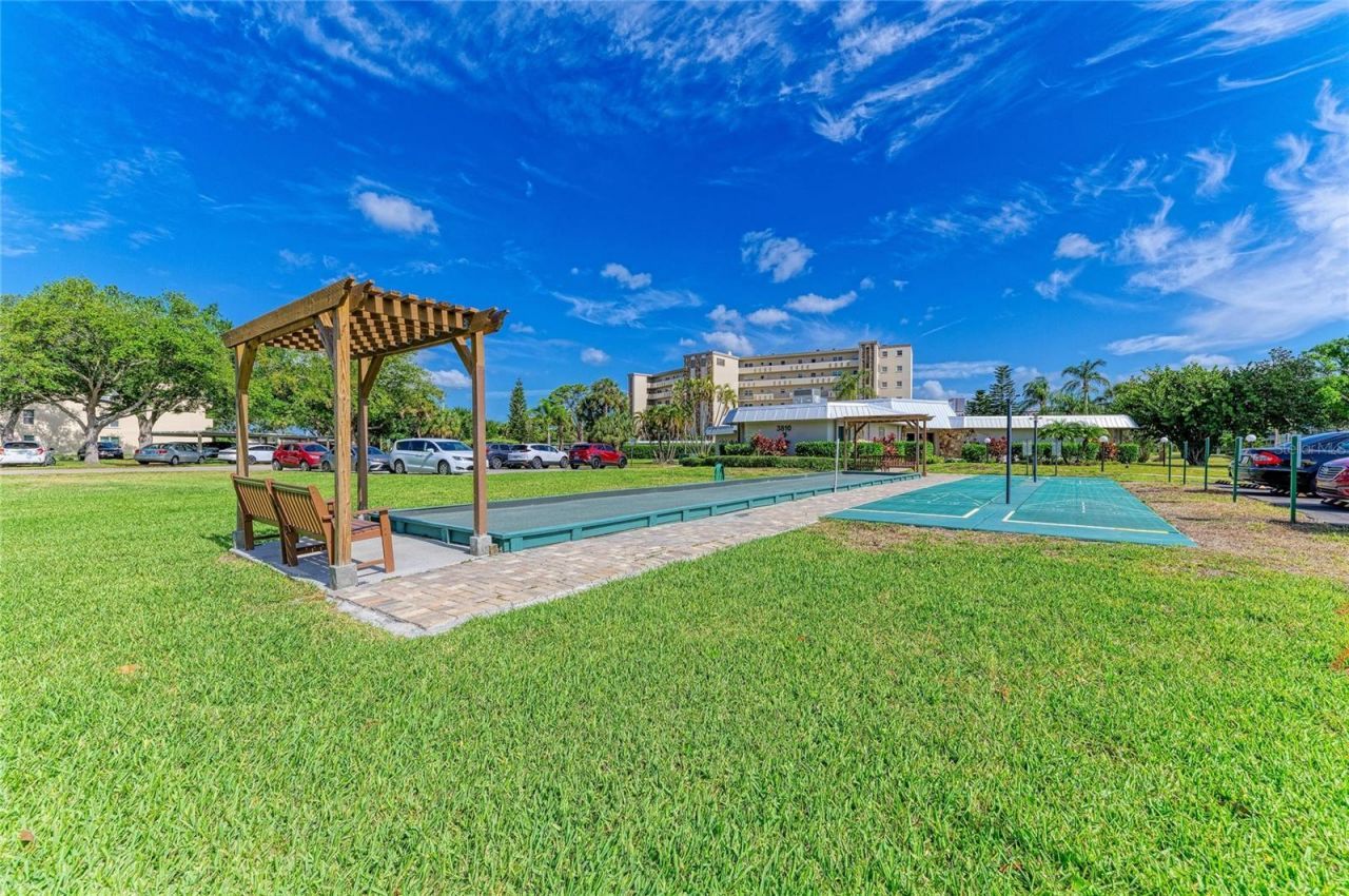 3680 Ironwood Cir, Unit 601L, Bradenton, FL 34209 Photo