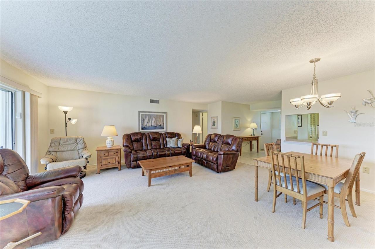 3680 Ironwood Cir, Unit 601L, Bradenton, FL 34209 Photo