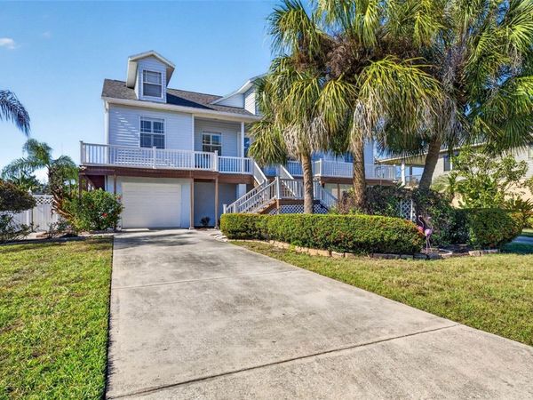 821 BLUE HERON BOULEVARD , RUSKIN, FL 33570