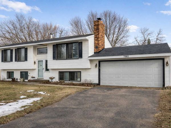 7062 Sherwood Road , Woodbury, MN 55125