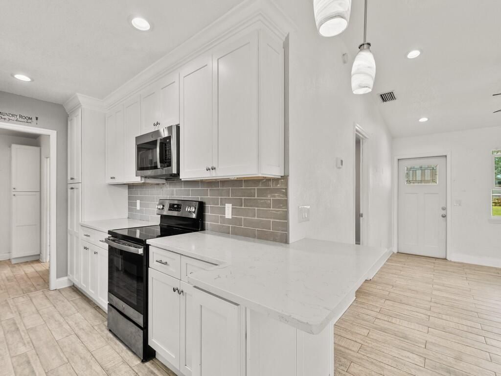 980 SW Connecticut Terrace, Port Saint Lucie, FL 34953 Photo