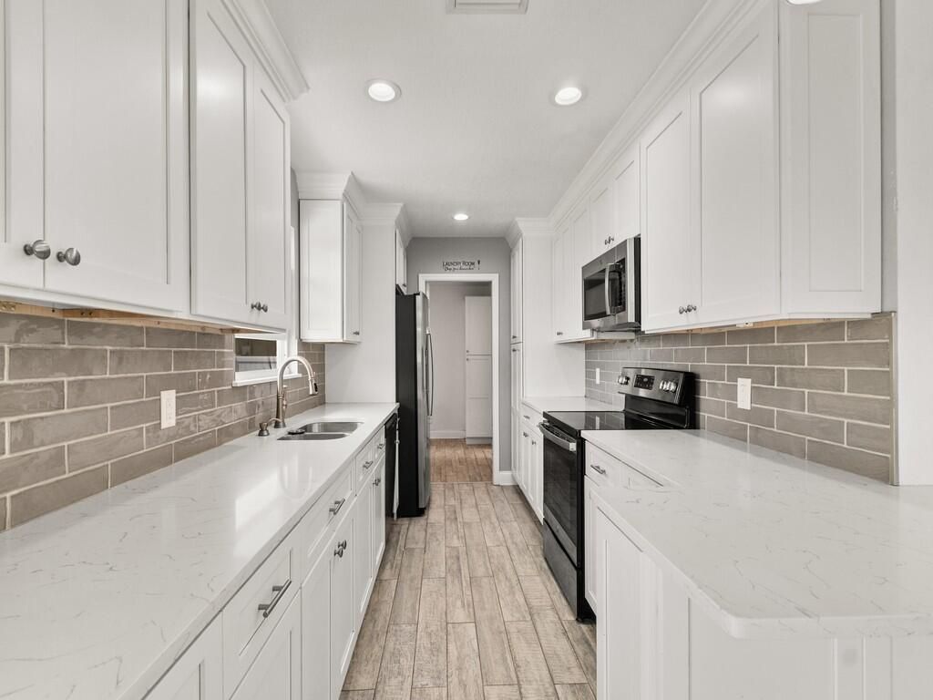 980 SW Connecticut Terrace, Port Saint Lucie, FL 34953 Photo