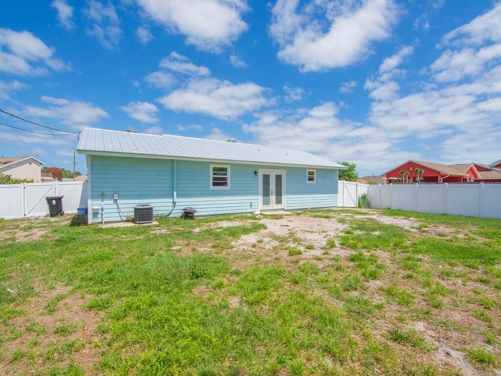 980 SW Connecticut Terrace, Port Saint Lucie, FL 34953 Photo