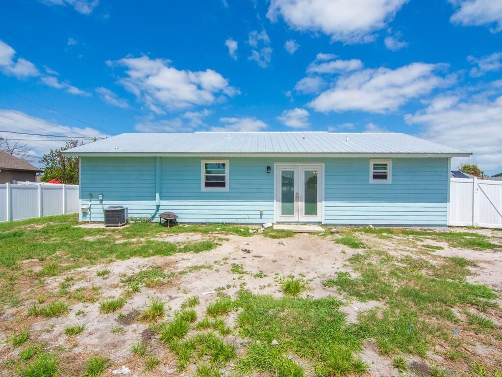 980 SW Connecticut Terrace, Port Saint Lucie, FL 34953 Photo