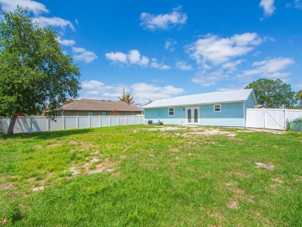 980 SW Connecticut Terrace, Port Saint Lucie, FL 34953 Photo