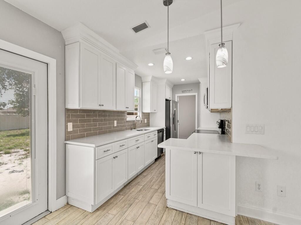 980 SW Connecticut Terrace, Port Saint Lucie, FL 34953 Photo