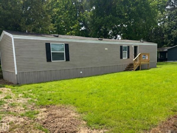 210 E Vine Street, Russell, AR 72010