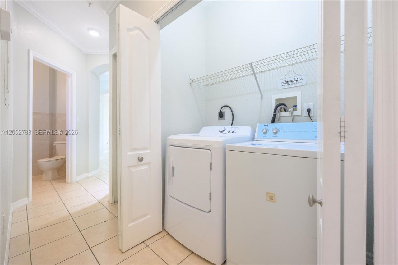 8964 W Flagler St, Unit 206, Miami, FL 33174 Photo