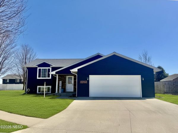 1852 6TH STREET NE, Watertown, SD 57201