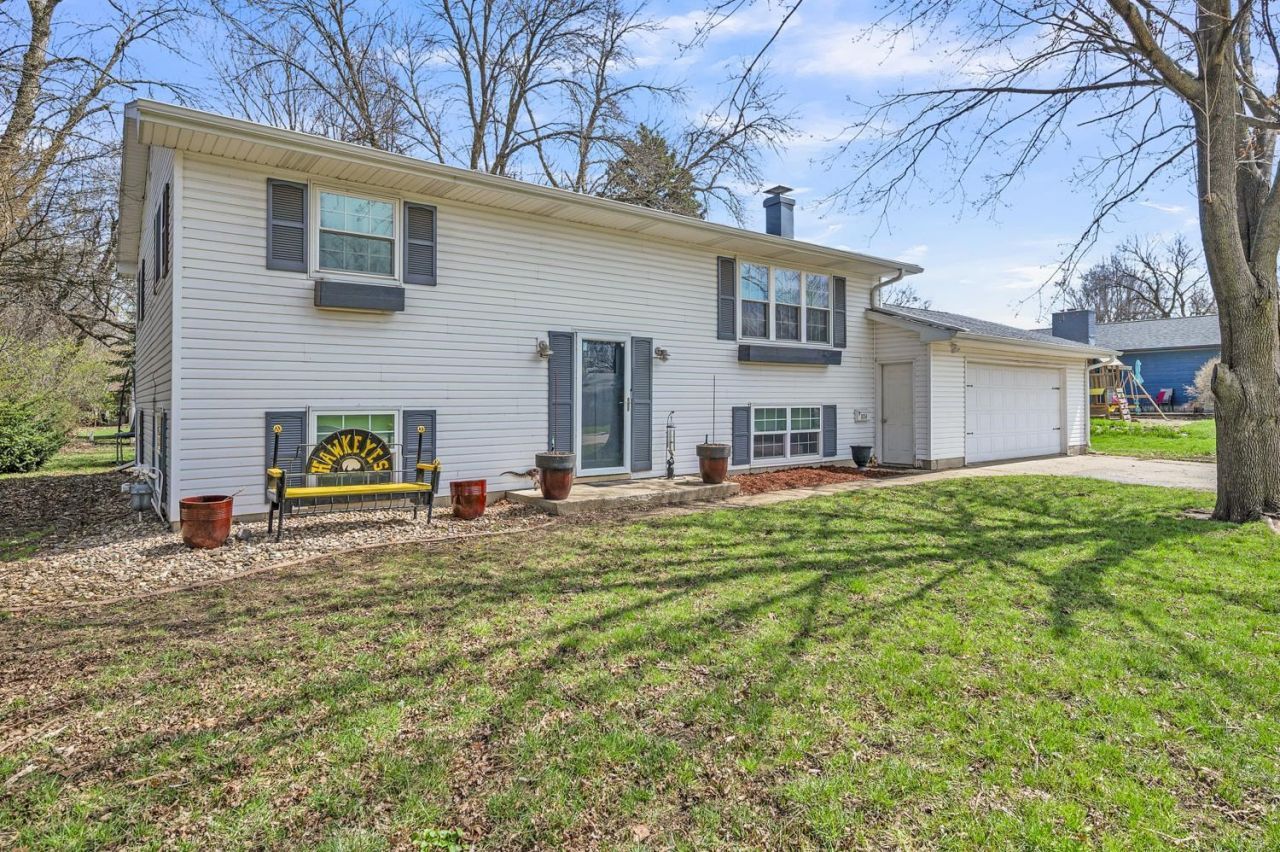 1014 9th Avenue W, Spencer, IA 51301 Main Photo