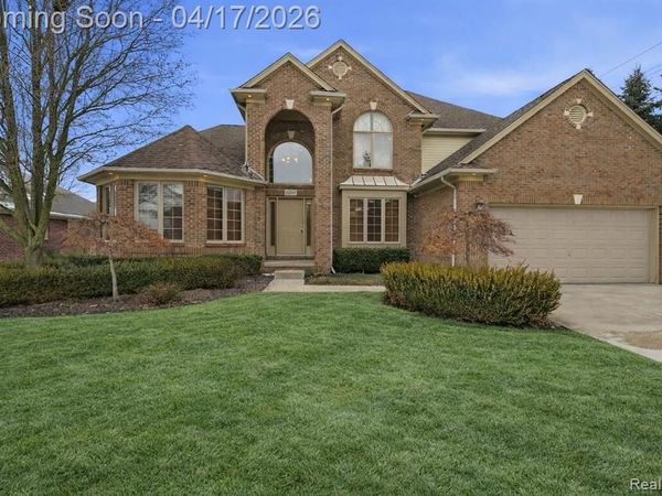 21797 Ambassador Drive, Macomb Twp, MI 48044