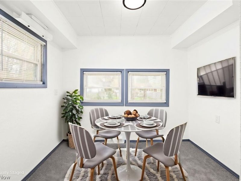 961 Wyley Avenue, Akron, OH 44306 Photo 11