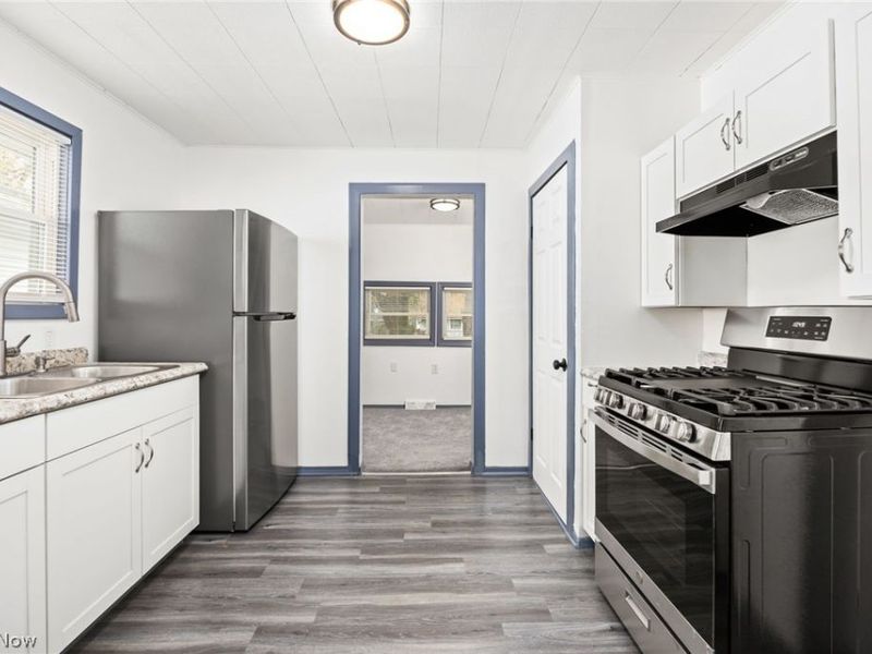 961 Wyley Avenue, Akron, OH 44306 Photo 8