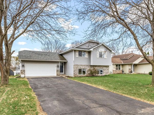 9623 Hamlet Avenue S, Cottage Grove, MN 55016