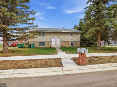 100 4th Street NW, Montgomery, MN 56069