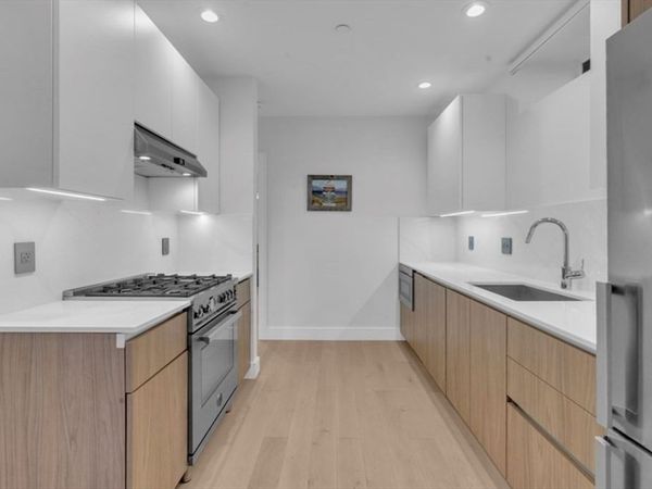 708 E 6th St, Unit 1, Boston, MA 02127