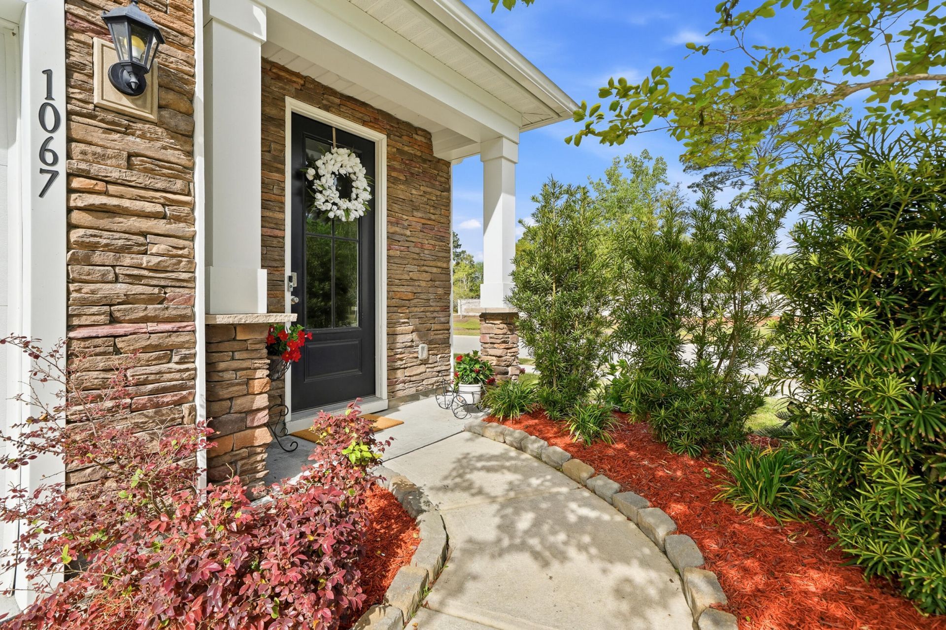 1067 Sago Palm Court Photo 4