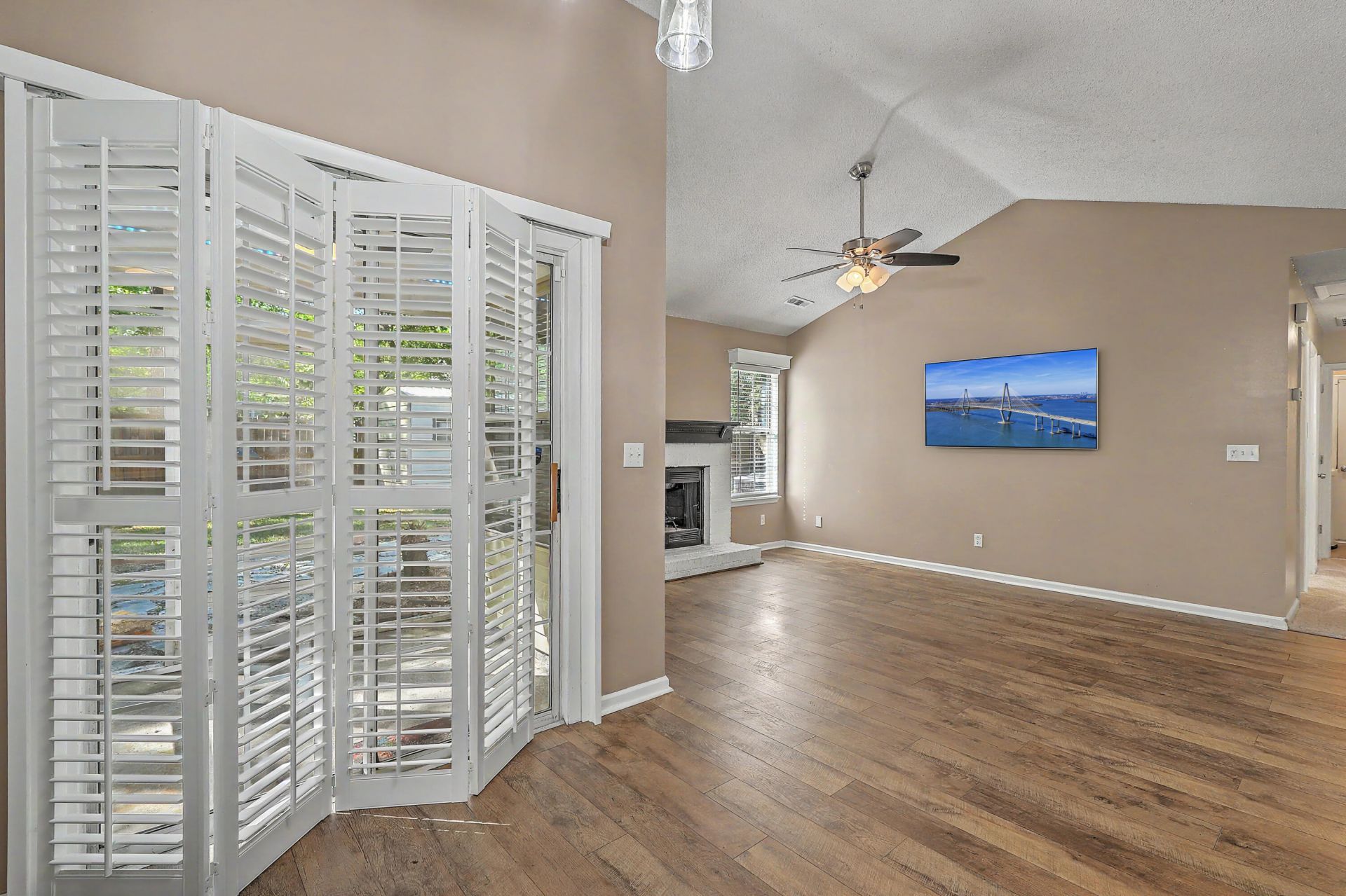 109 Mapperton Court Photo 14