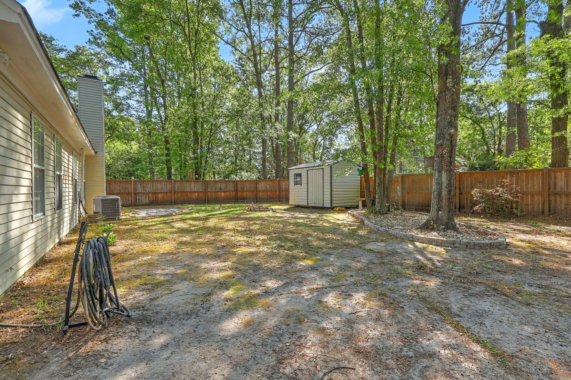 109 Mapperton Court Photo 6