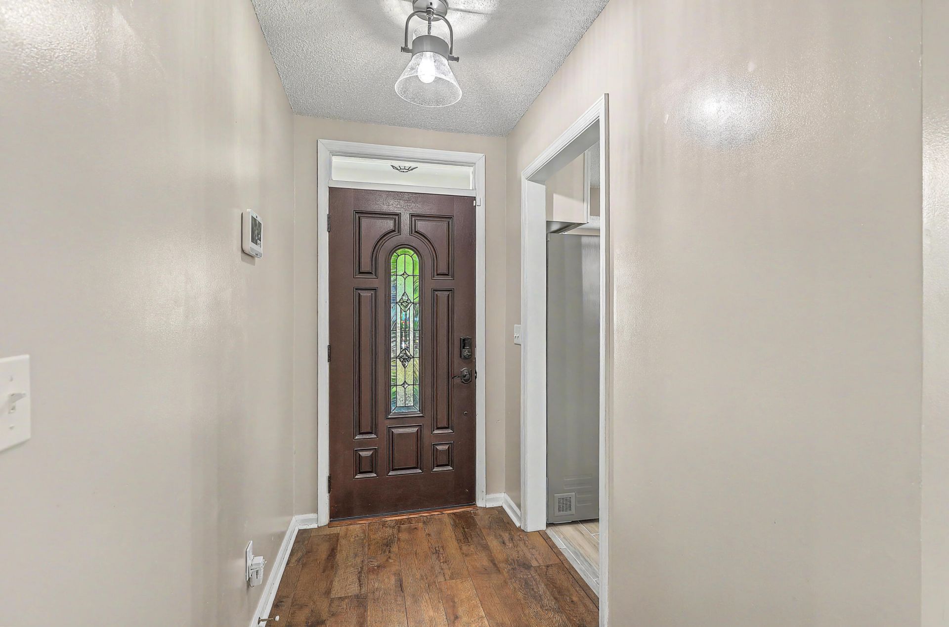 109 Mapperton Court Photo 7