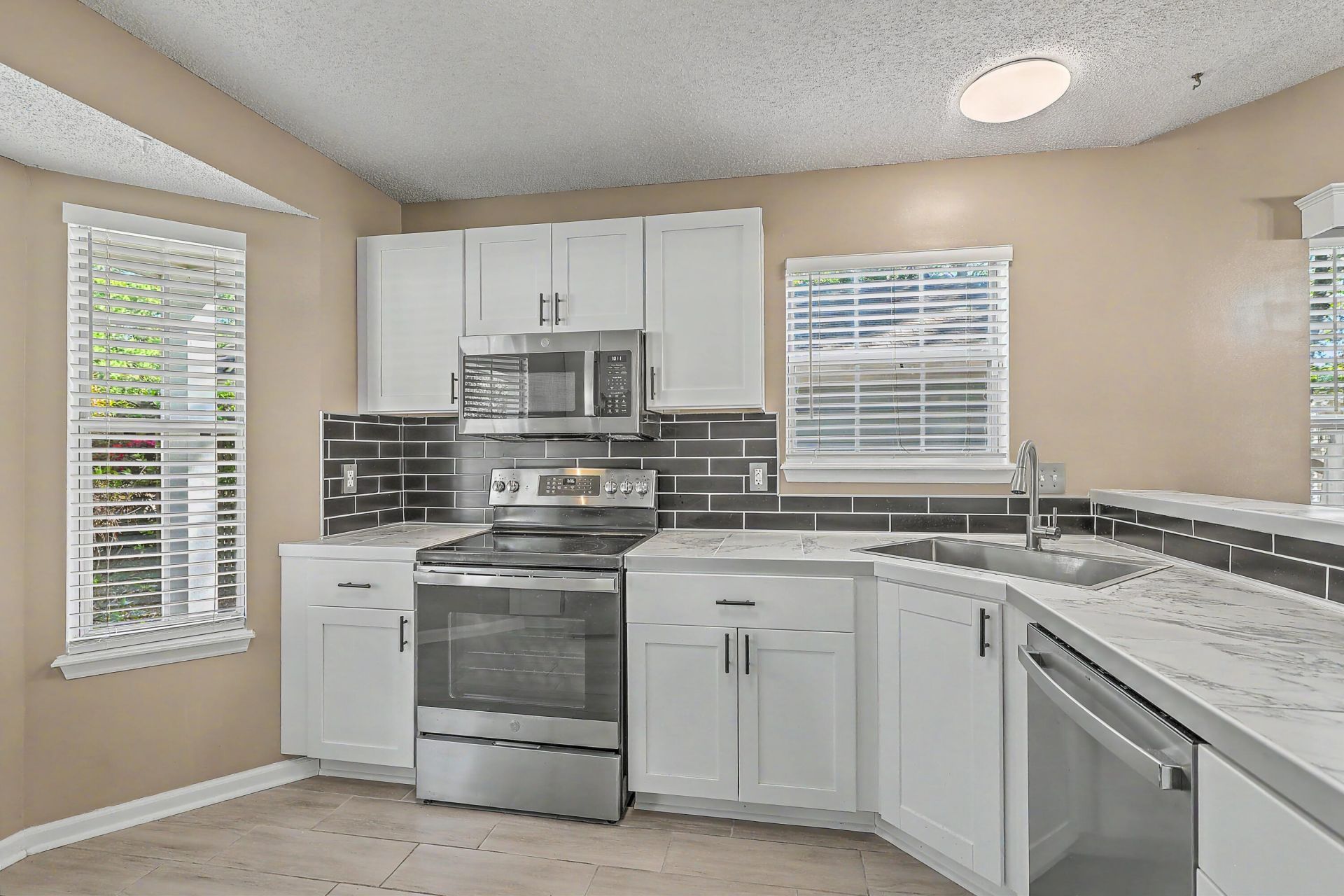 109 Mapperton Court Photo 8