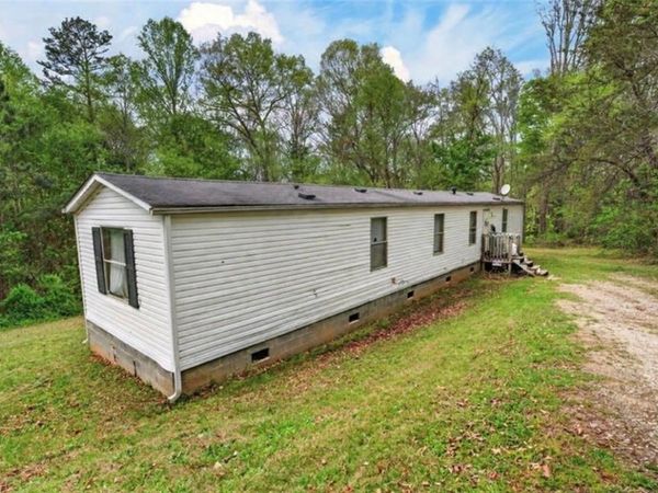 310 Southridge Drive , Mount Airy, NC 27030