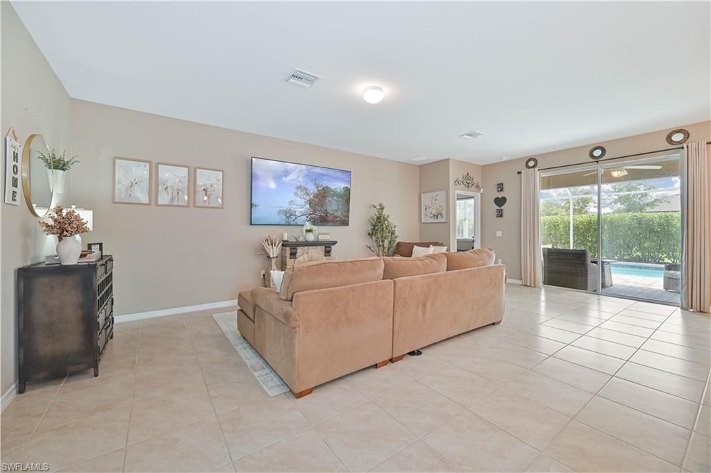 3273 Apple Blossom Dr, Alva, FL 33920 Photo