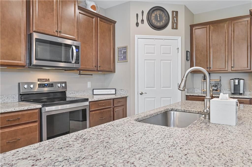 3273 Apple Blossom Dr, Alva, FL 33920 Photo