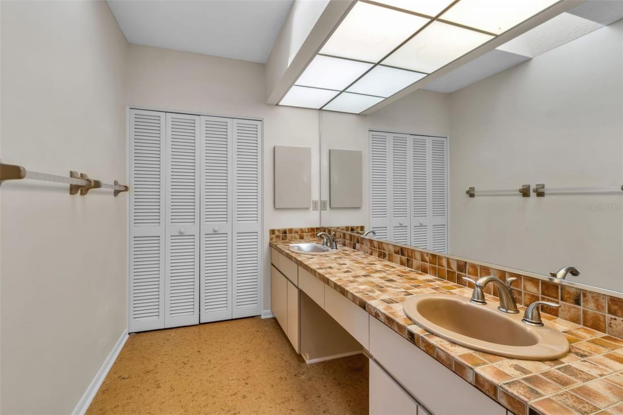1732 Pine Harrier Circle, Sarasota, FL 34231 Photo