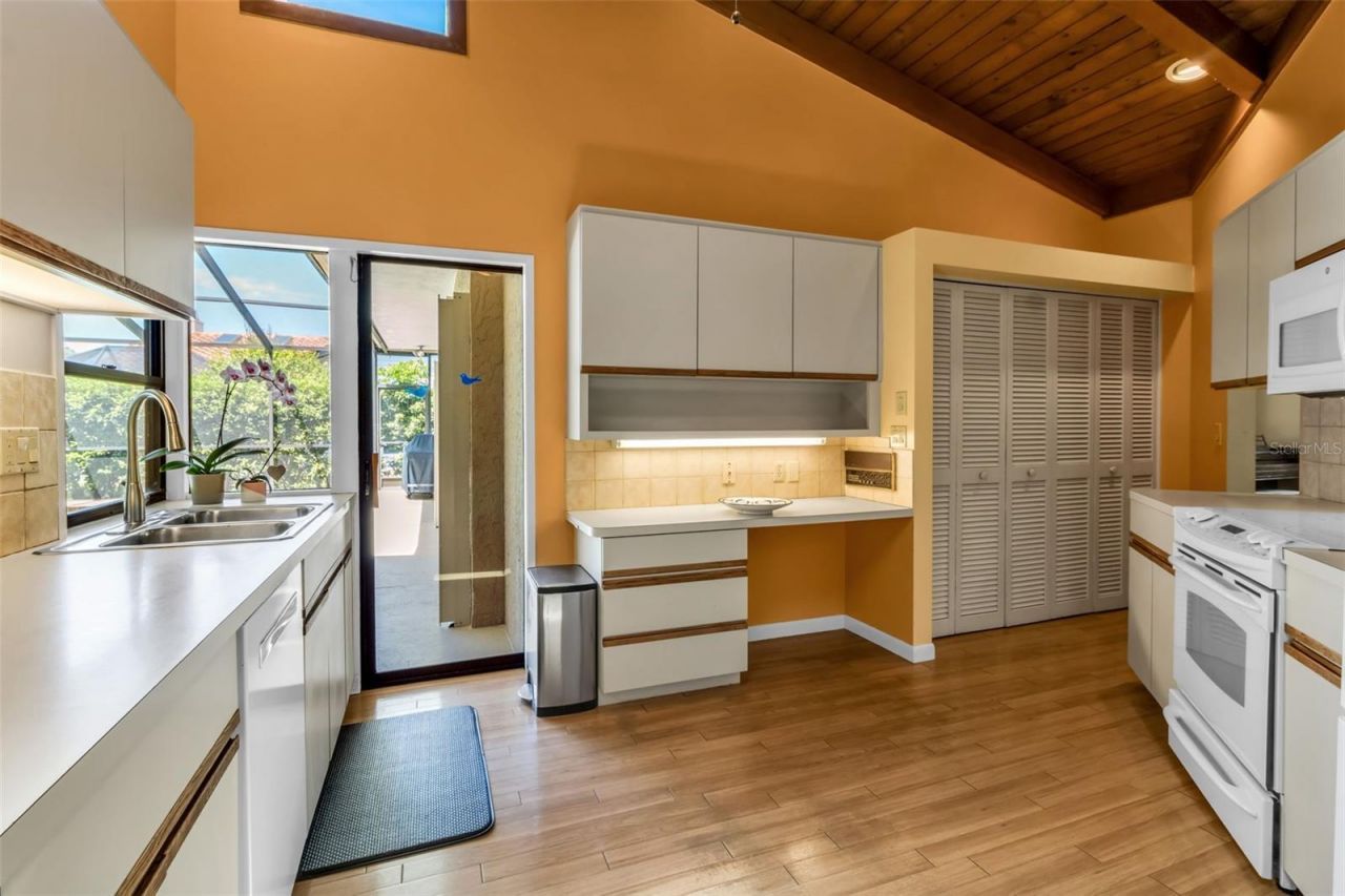 1732 Pine Harrier Circle, Sarasota, FL 34231 Photo