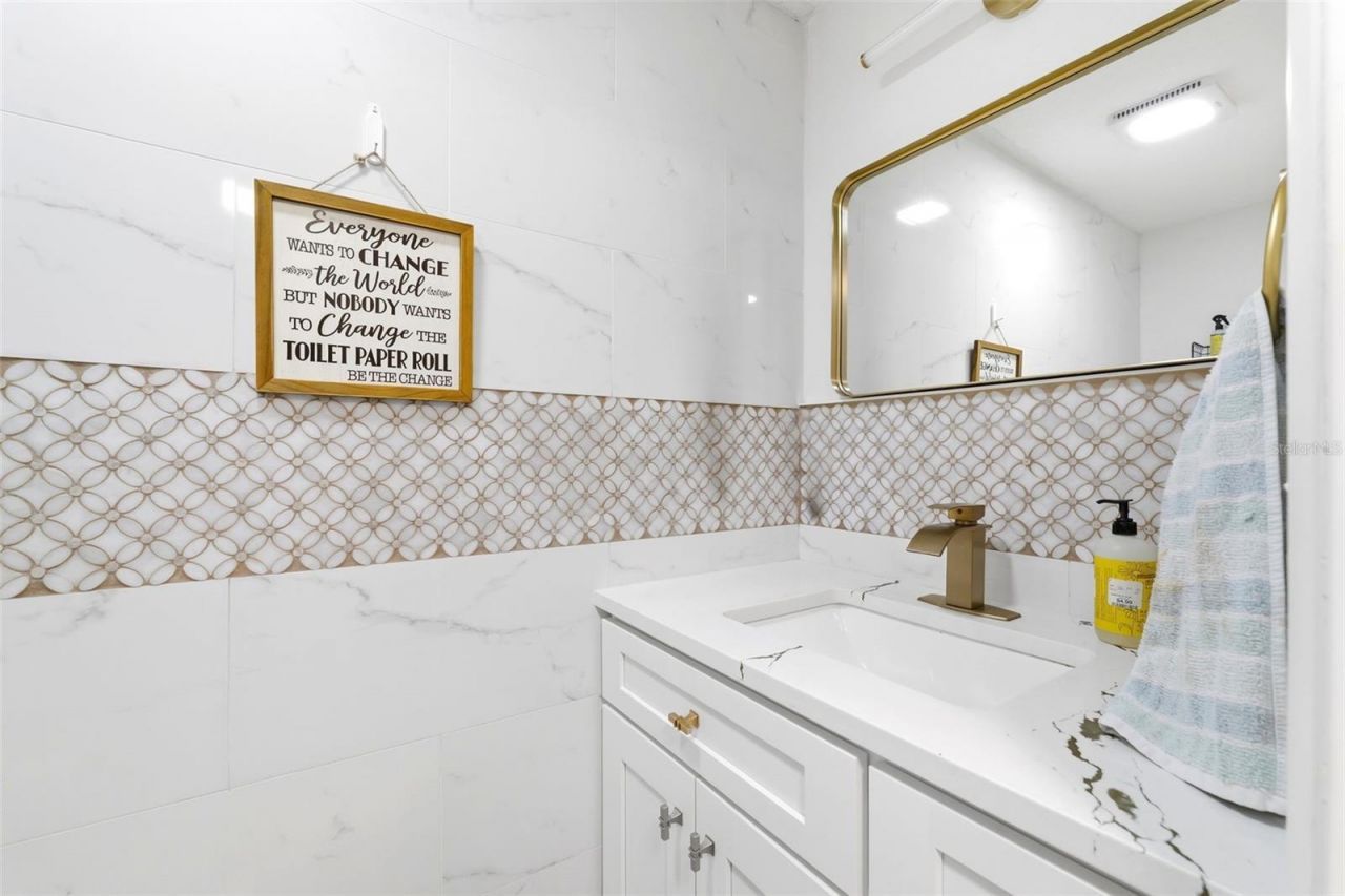 19003 Cedar Lane, Lutz, FL 33548 Photo