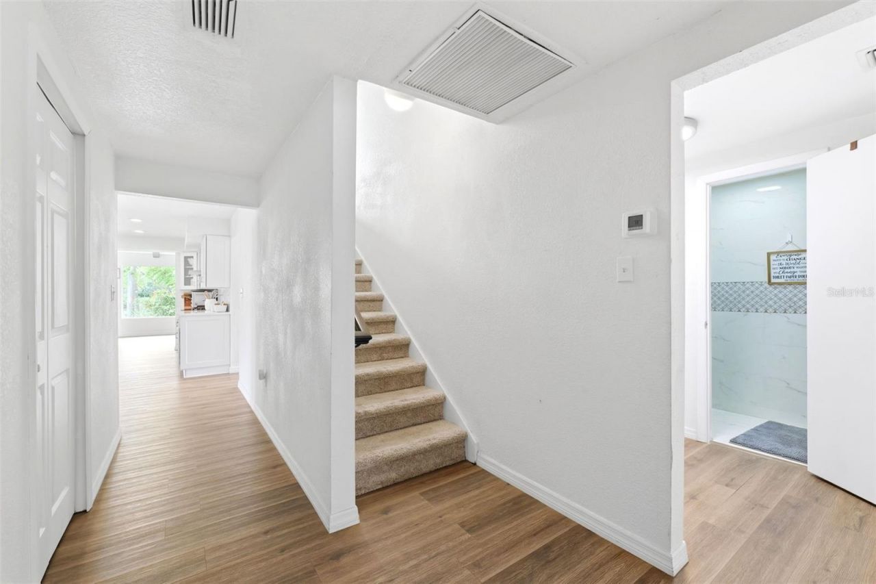 19003 Cedar Lane, Lutz, FL 33548 Photo