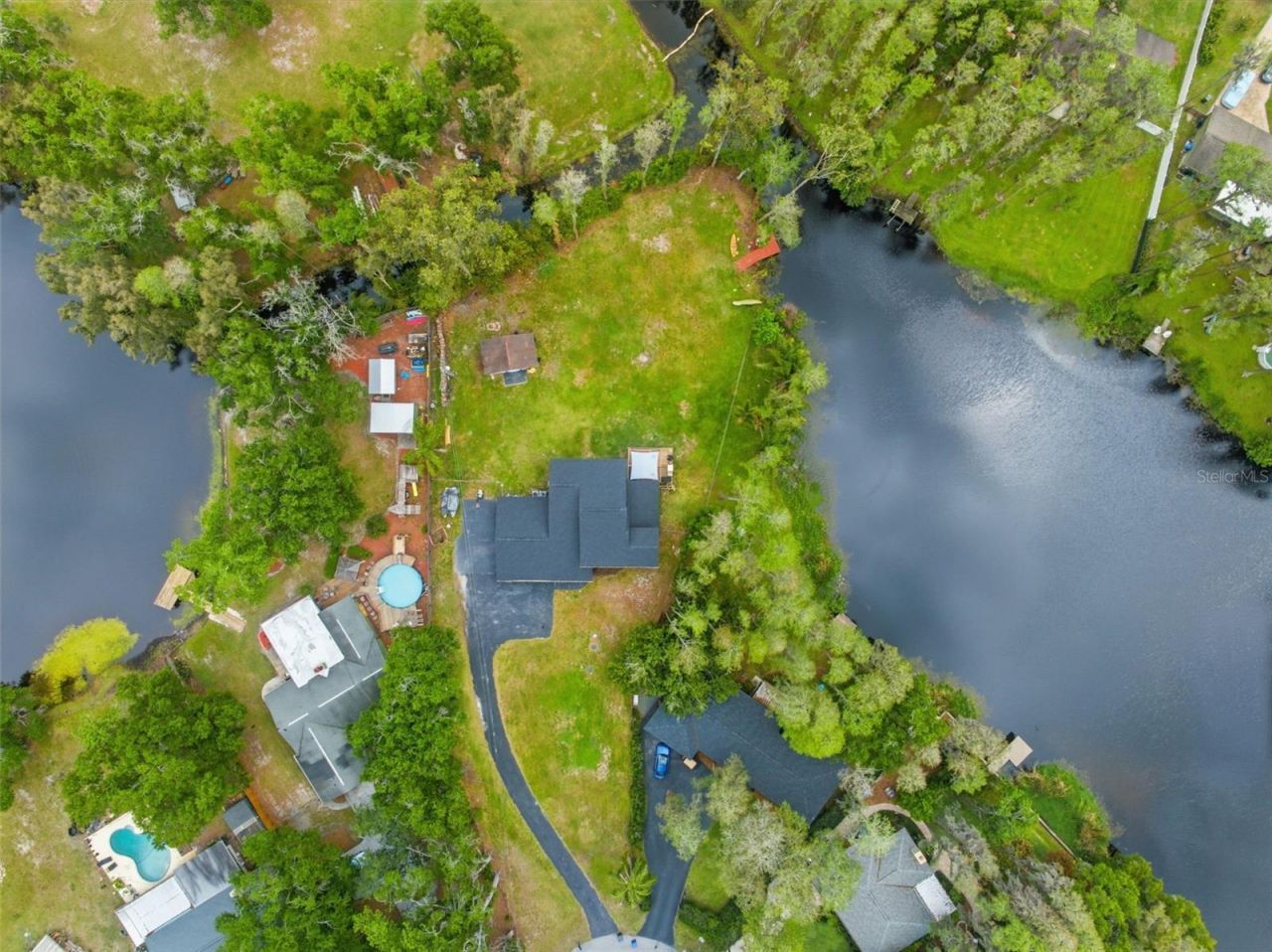 19003 Cedar Lane, Lutz, FL 33548 Photo