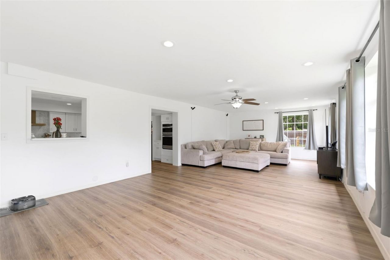 19003 Cedar Lane, Lutz, FL 33548 Photo