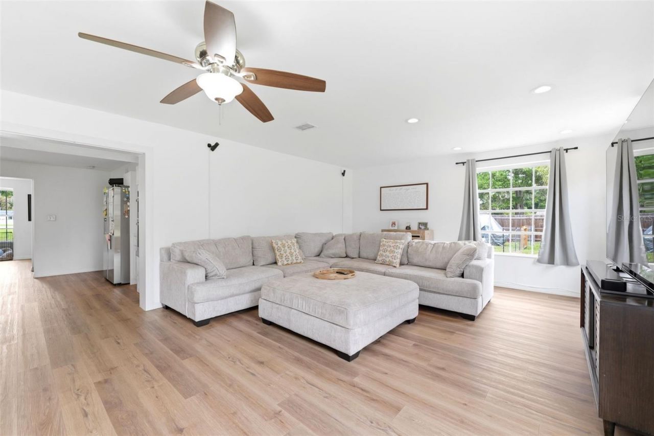 19003 Cedar Lane, Lutz, FL 33548 Photo