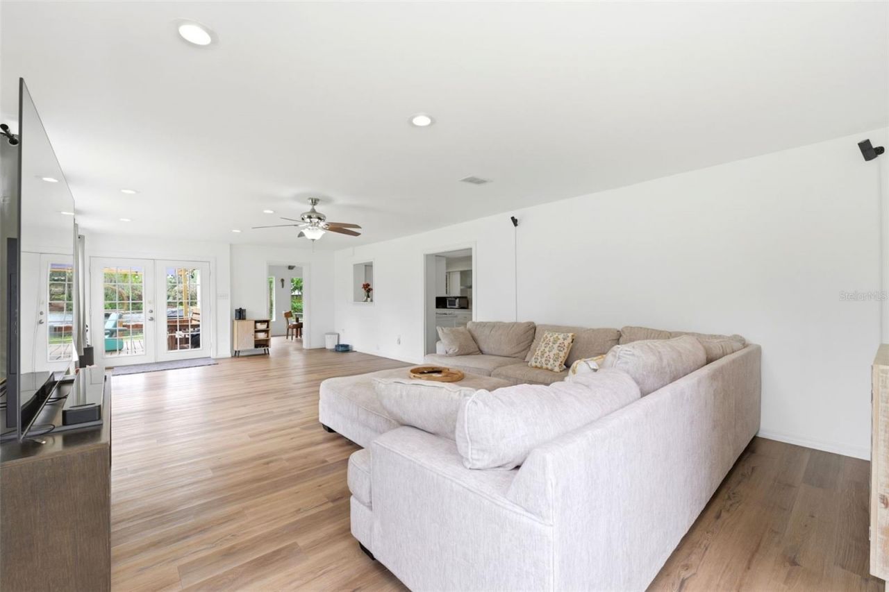 19003 Cedar Lane, Lutz, FL 33548 Photo