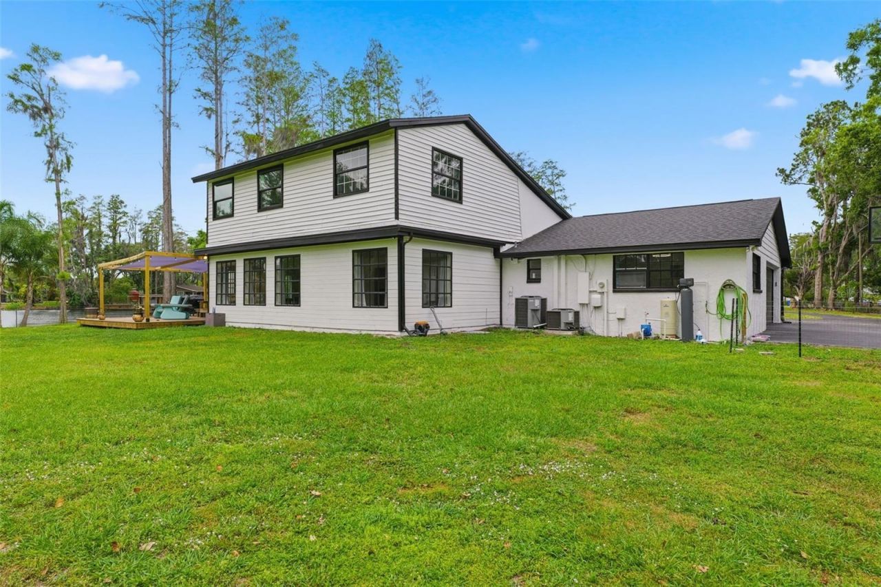 19003 Cedar Lane, Lutz, FL 33548 Photo