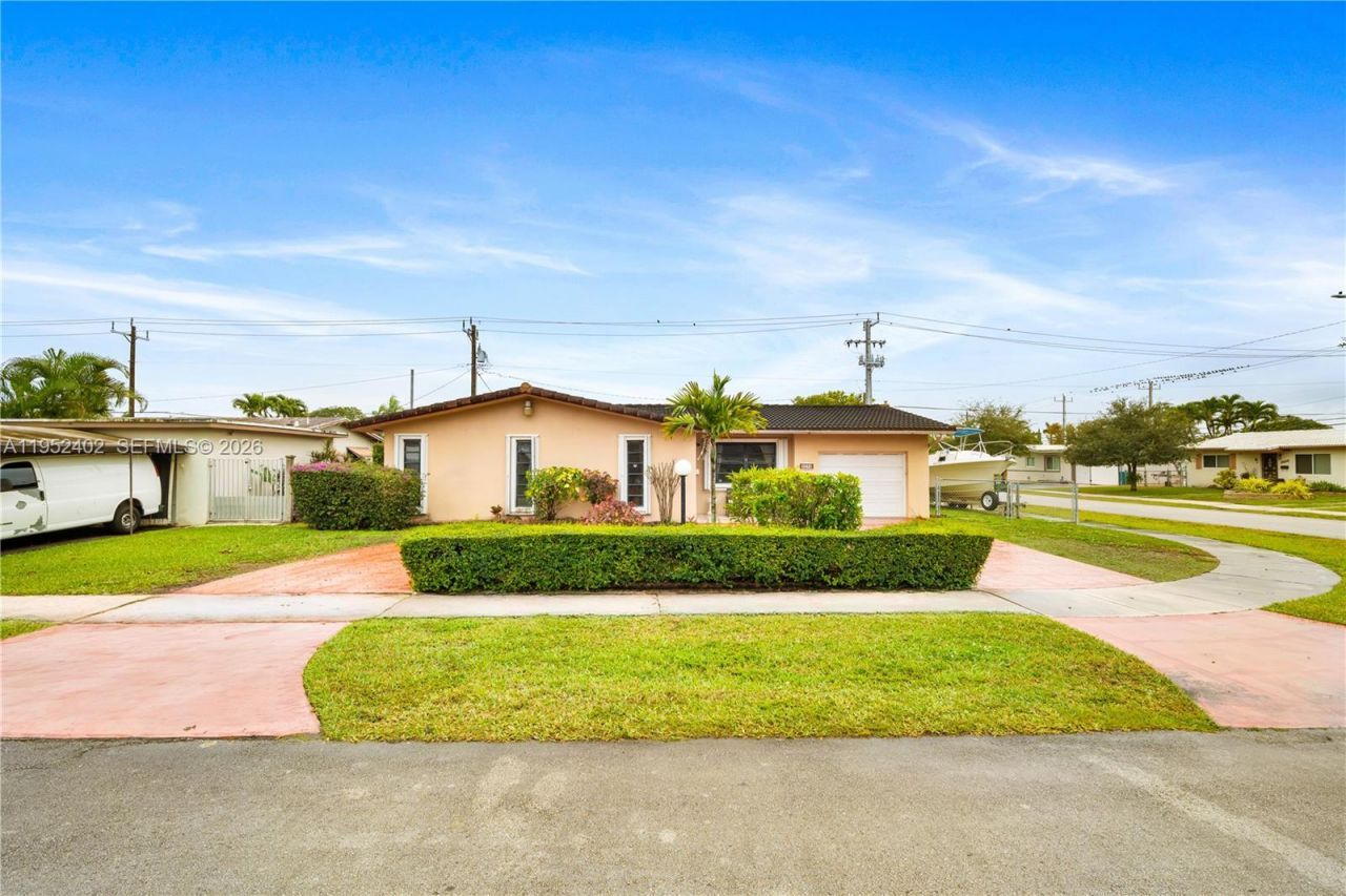 9590 SW 51st Ter, Miami, FL 33165 Photo