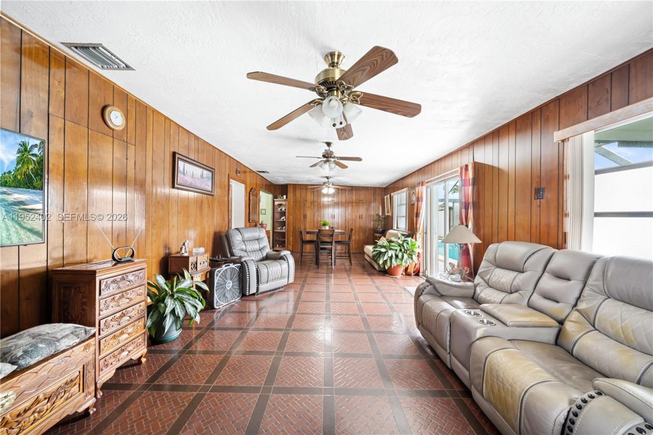 9590 SW 51st Ter, Miami, FL 33165 Photo