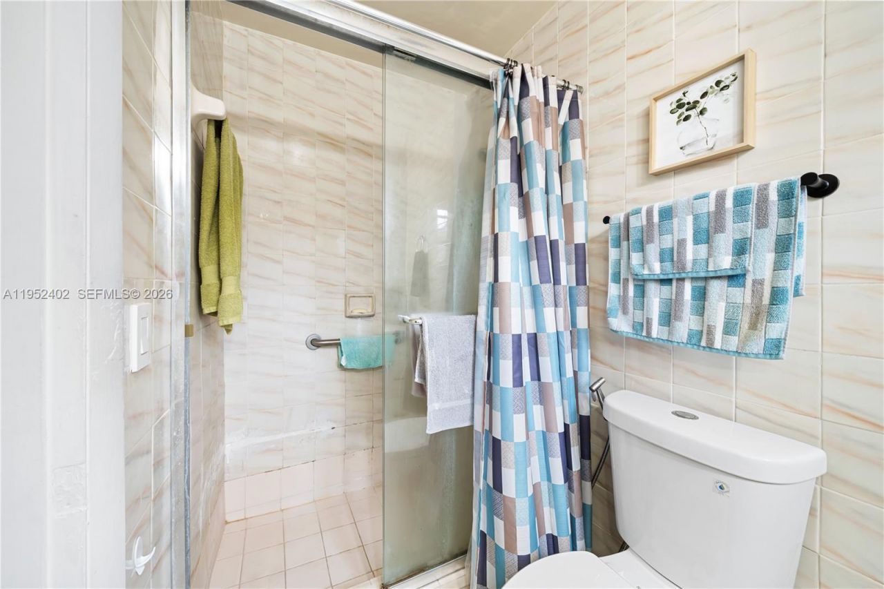 9590 SW 51st Ter, Miami, FL 33165 Photo