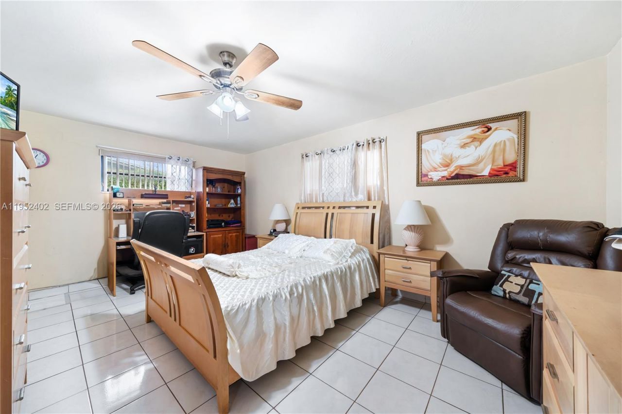 9590 SW 51st Ter, Miami, FL 33165 Photo