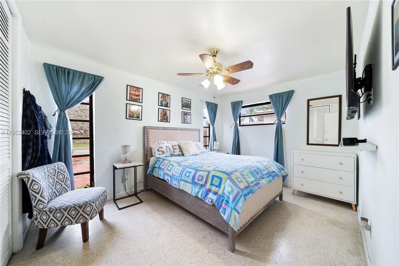 9590 SW 51st Ter, Miami, FL 33165 Photo