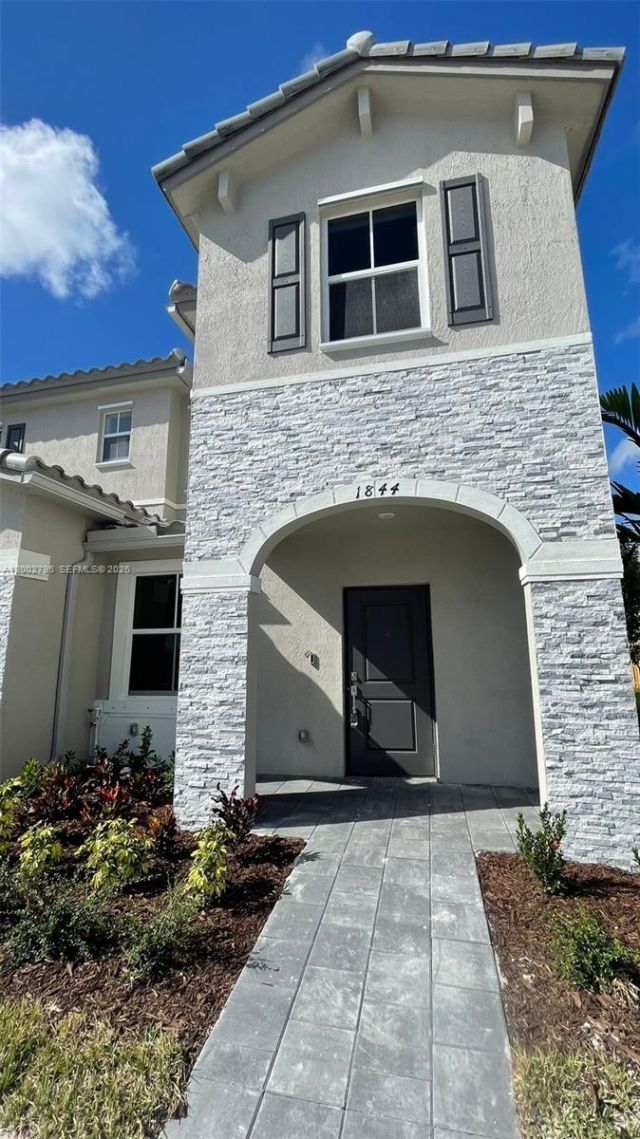 1844 SE 27th Rd, Homestead, FL 33035 Photo