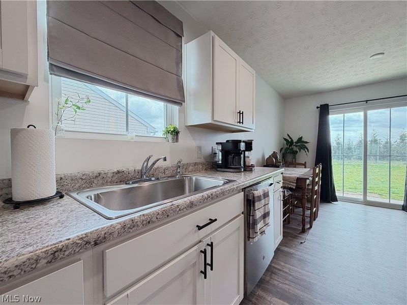 2670 Himelrigh Boulevard, Barberton, OH 44203 Photo 11