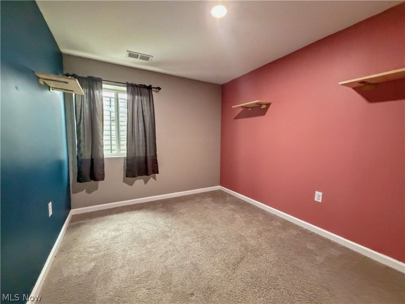 2670 Himelrigh Boulevard, Barberton, OH 44203 Photo 32