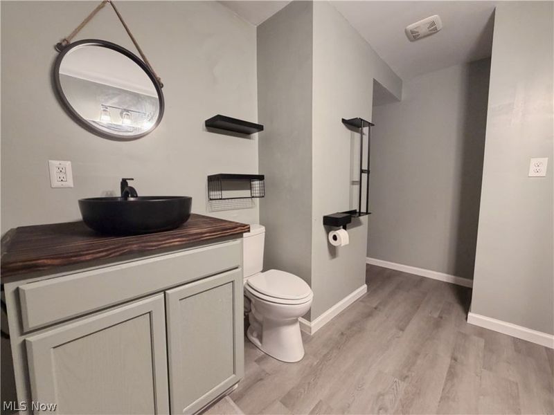 2670 Himelrigh Boulevard, Barberton, OH 44203 Photo 33