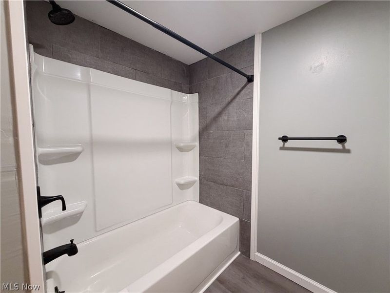 2670 Himelrigh Boulevard, Barberton, OH 44203 Photo 34