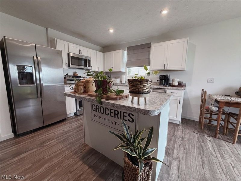 2670 Himelrigh Boulevard, Barberton, OH 44203 Photo 8