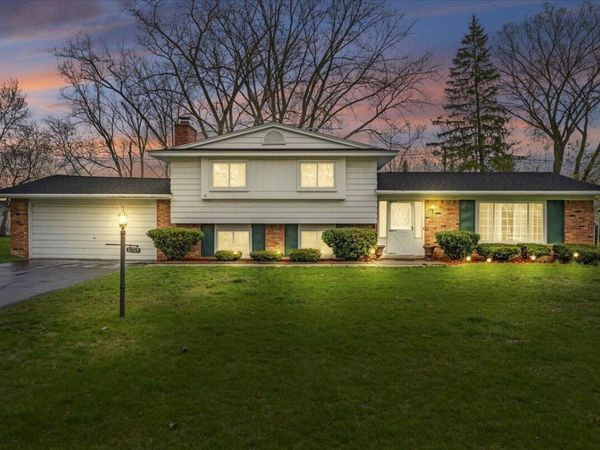 6709 Wild Ridge Lane, West Bloomfield, MI 48322